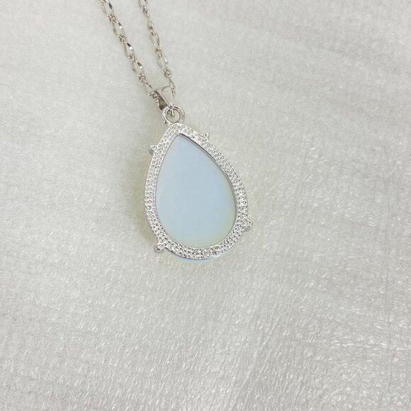 FAC Moonstone Teardrop Pendant Necklace NWT - Picture 3 of 8